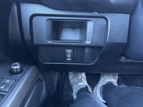 Used 2016 Toyota Tacoma TRD Off-Road image 20