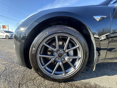 Used 2019 Tesla Model 3 Long Range image 18