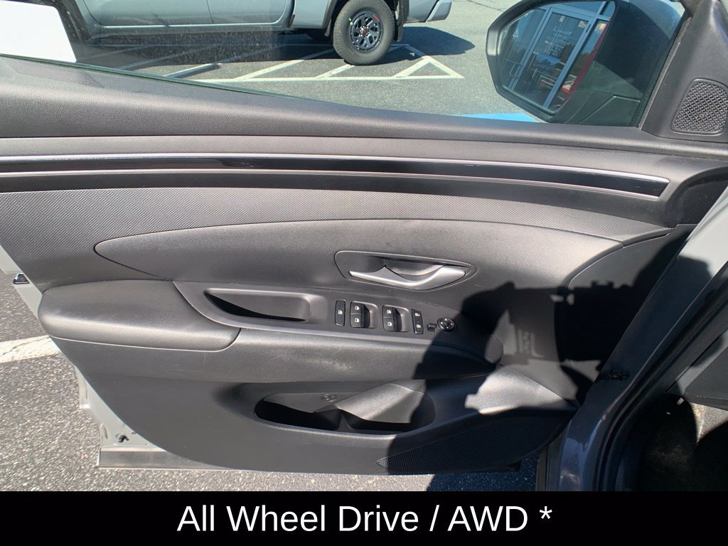 Used 2024 Hyundai Tucson SE AWD/4WD image 10
