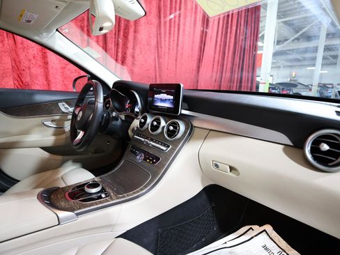 Used 2018 Mercedes-Benz C 300 Sedan image 22