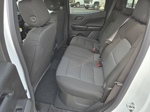 Used 2025 Chevrolet Colorado W/T image 15
