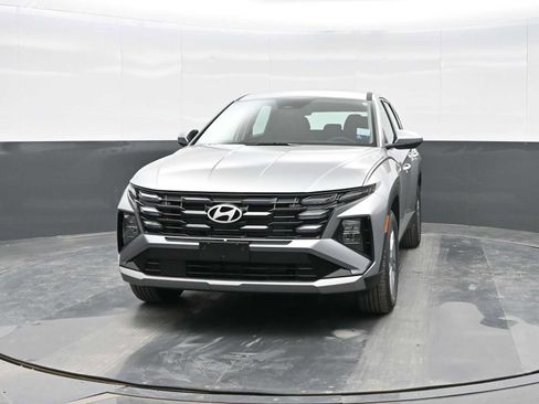 New 2026 Hyundai Tucson SE image 3