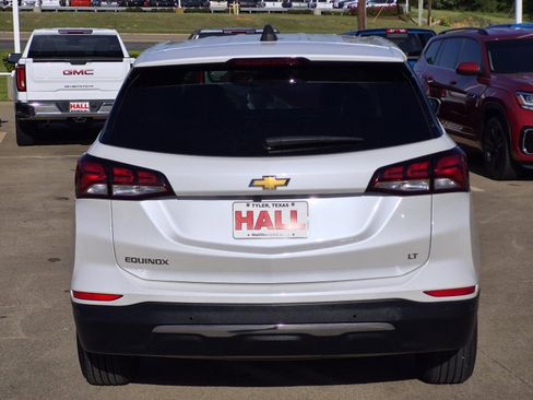 Used 2024 Chevrolet Equinox LT FWD image 5