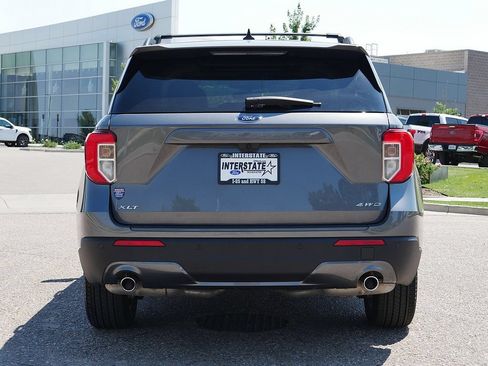 Used 2024 Ford Explorer XLT w/ Equipment Group 202A AWD/4WD image 5