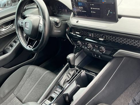 Used 2023 Honda Accord Sport image 9