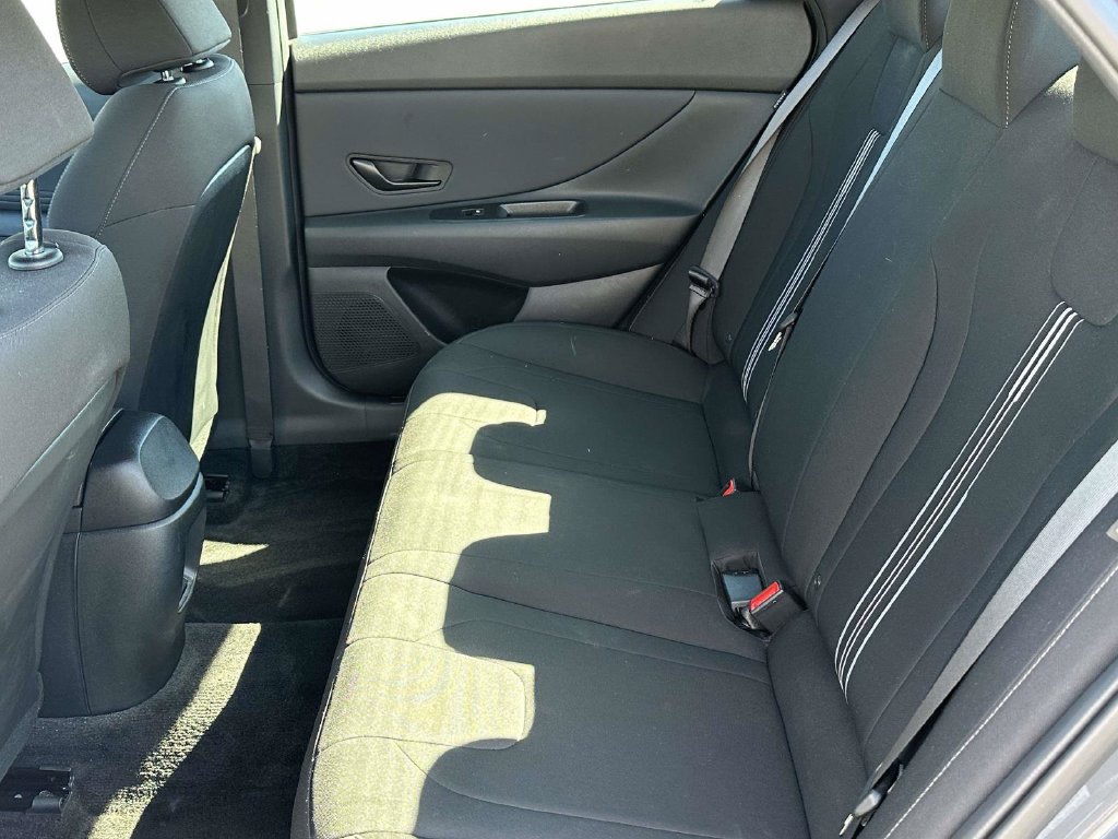 Used 2025 Hyundai Elantra SEL FWD image 13