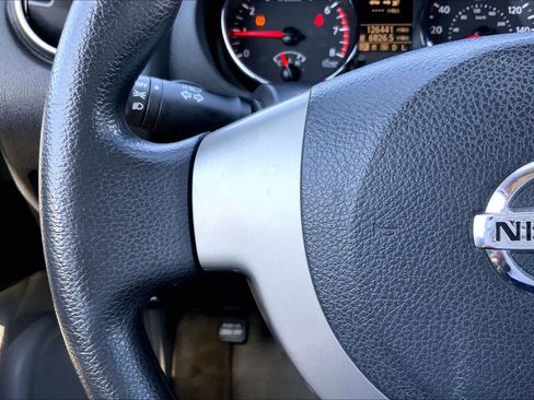 Used 2015 Nissan Rogue S image 24