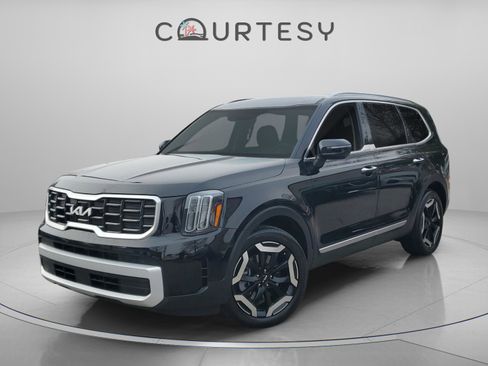 Certified 2025 Kia Telluride S image 1