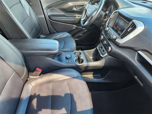 Used 2023 GMC Terrain SLT image 15