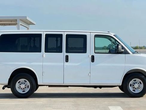Used 2017 Chevrolet Express 2500 LT w/ LT Preferred Equipment Group image 6