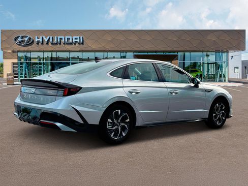 New 2025 Hyundai Sonata SEL image 8