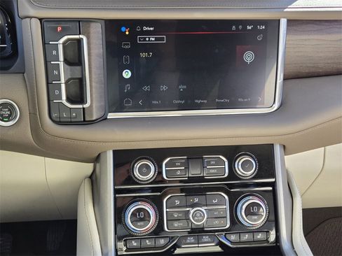 Used 2022 GMC Yukon Denali image 25