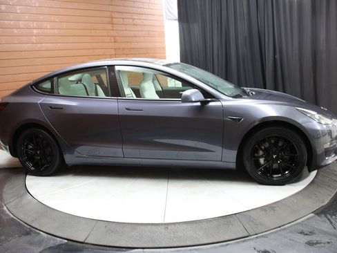 Used 2022 Tesla Model 3 Long Range image 87