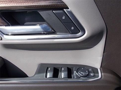 New 2024 Chevrolet Silverado 1500 LT w/ Z71 Off-Road Package image 14