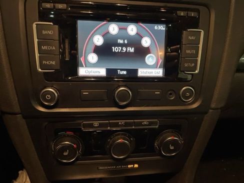 Used 2014 Volkswagen Jetta TDI image 13