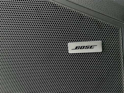 Used 2024 Porsche Cayenne image 20