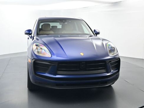 Certified 2024 Porsche Macan image 18