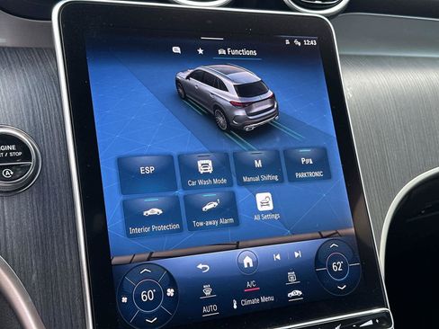 Used 2024 Mercedes-Benz GLC 300 image 28