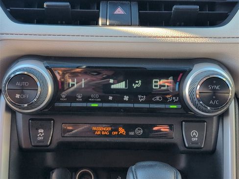 Used 2022 Toyota RAV4 XLE w/ Convenience Package image 17