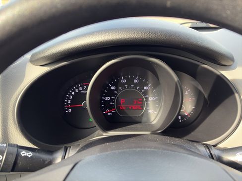 Used 2017 Kia Soul Base image 17