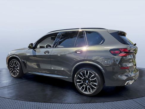 Certified 2026 BMW X5 xDrive40i w/ M Sport Package AWD/4WD image 4