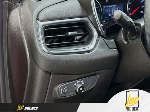 Used 2023 Chevrolet Equinox LT FWD image 10