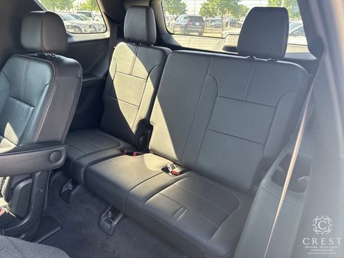 Used 2023 Chevrolet Traverse RS image 17