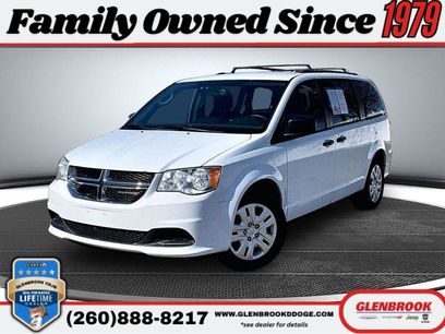 Used 2018 Dodge Grand Caravan w/ UConnect Hands-Free Group