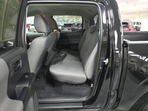 Used 2023 Toyota Tacoma SR AWD/4WD image 7