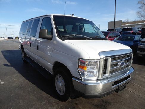 Used 2009 Ford E-350 and Econoline 350 XL image 1
