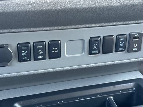 Used 2019 Nissan NV 3500 SL RWD image 31