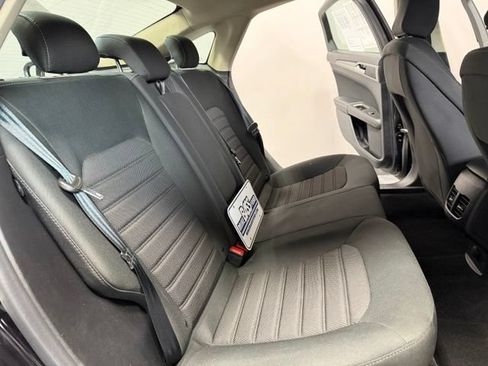 Used 2020 Ford Fusion SE FWD image 26