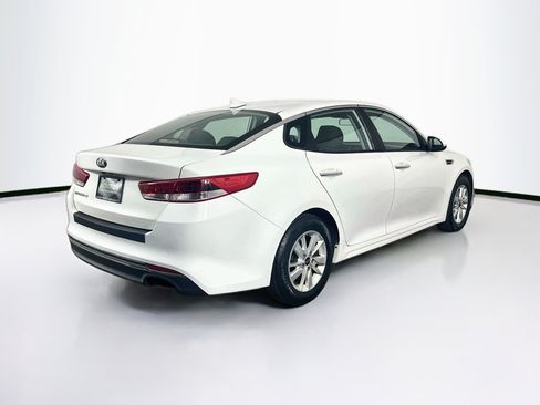 Used 2018 Kia Optima LX FWD image 9