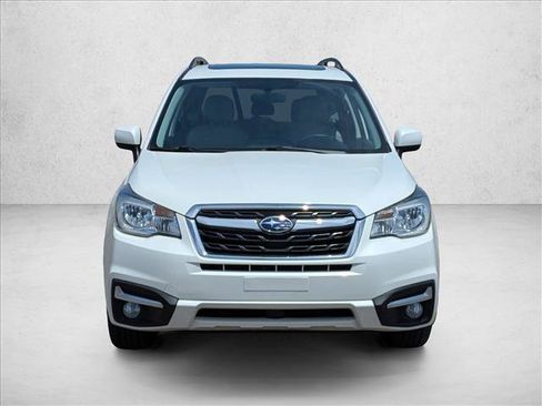 Used 2017 Subaru Forester 2.5i Limited AWD/4WD image 2