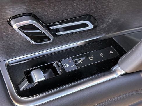 New 2026 Land Rover Range Rover SE image 11