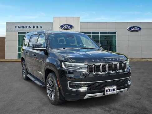 Used 2024 Jeep Wagoneer Series II w/ Flexible Seating Group AWD/4WD image 1