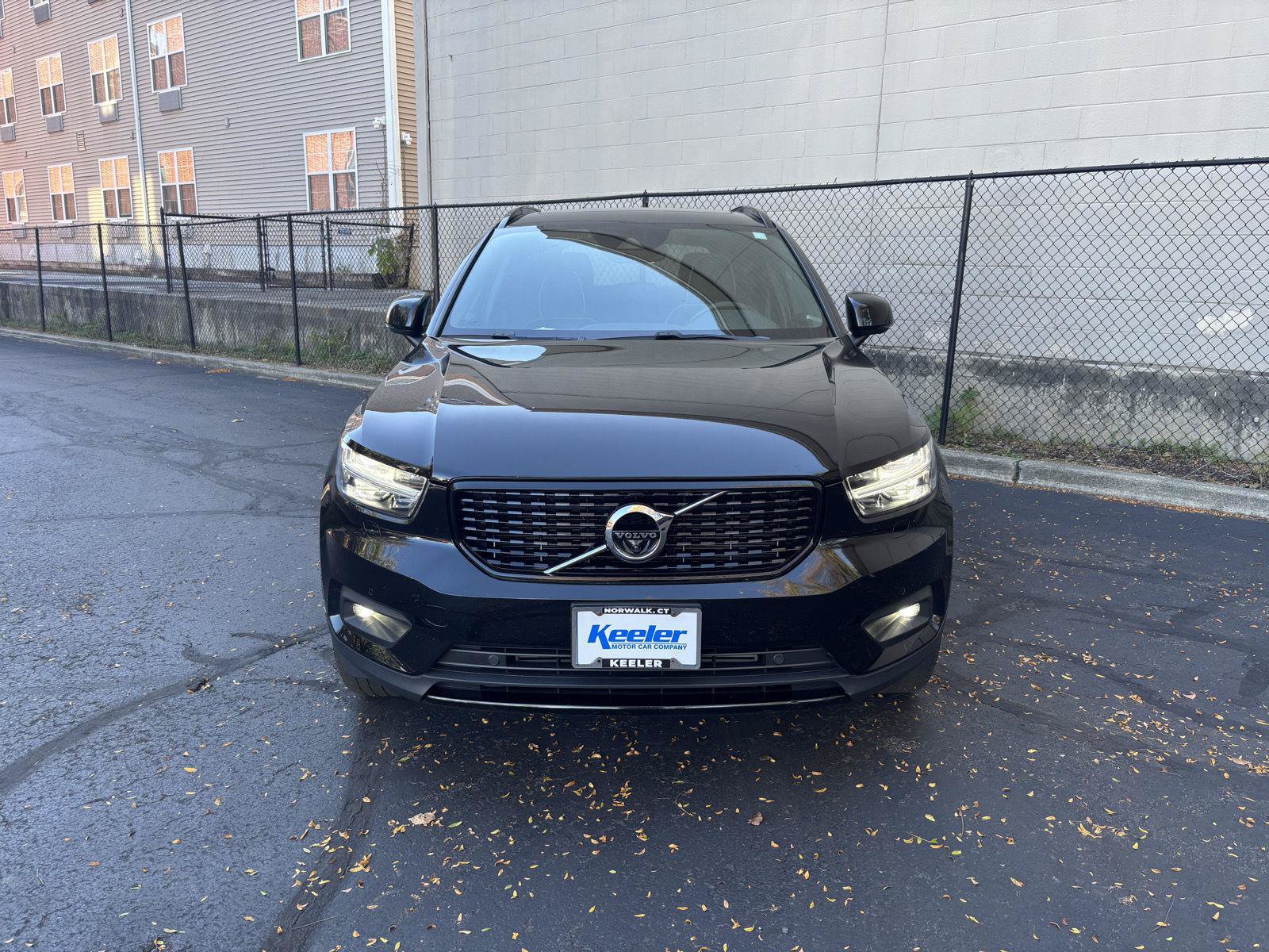 Used 2022 Volvo XC40 T5 R-Design w/ Advanced Package AWD/4WD image 5