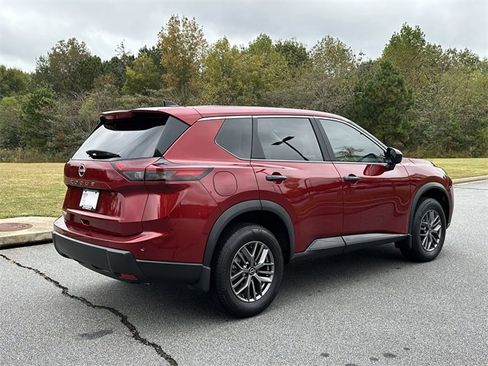 Certified 2025 Nissan Rogue S image 6