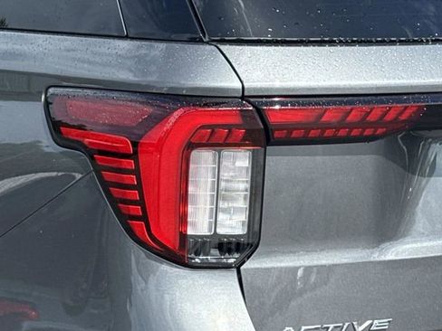 New 2025 Ford Explorer Active w/ Active Comfort Package image 38