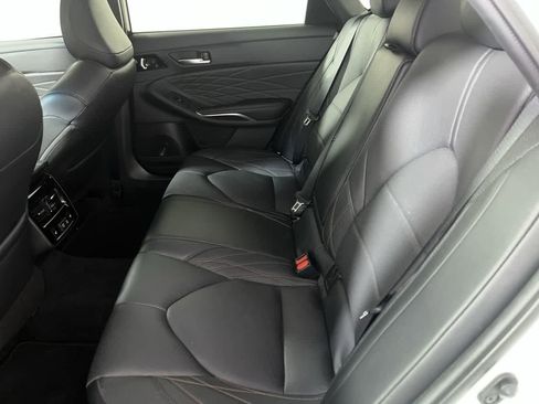 Used 2022 Toyota Avalon Limited w/ Advanced Safety Package image 28