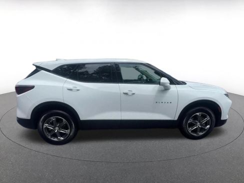 Used 2025 Chevrolet Blazer LT FWD image 16