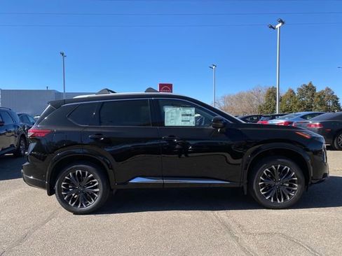 New 2026 Nissan Rogue Platinum w/ Platinum Premium Package image 6