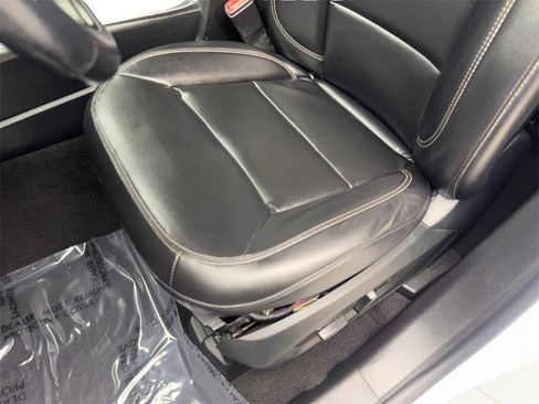 Used 2020 Ford Explorer XLT w/ Equipment Group 202A image 30