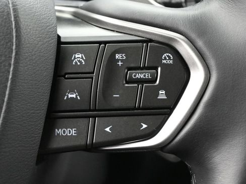 Used 2025 Lexus NX 250 FWD w/ Towing Package (2000 Lbs) image 8
