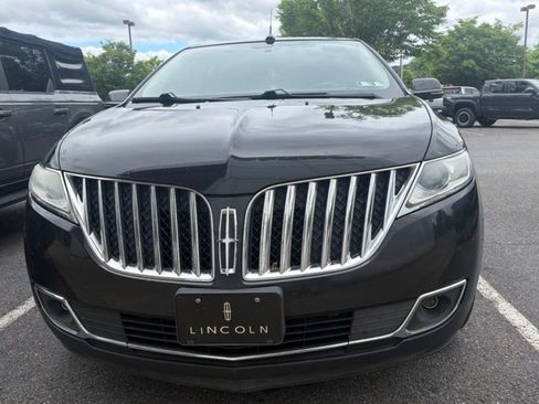 Used 2014 Lincoln MKX AWD w/ Equipment Group 102A image 2