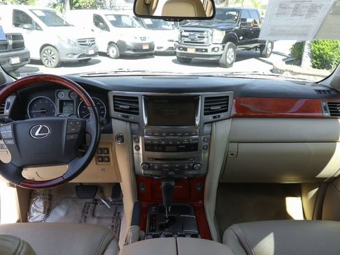 Used 2008 Lexus LX 570 4WD image 27