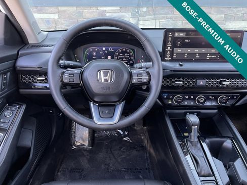 Used 2025 Honda Accord Touring image 2