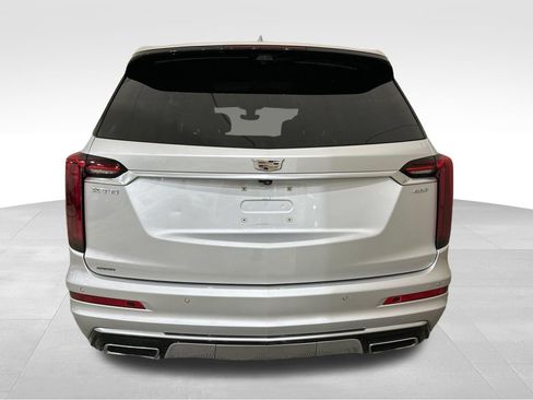 Used 2020 Cadillac XT6 Premium Luxury FWD image 4