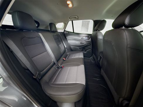 Used 2024 Chevrolet Trax LT w/ Driver Confidence Package FWD image 26