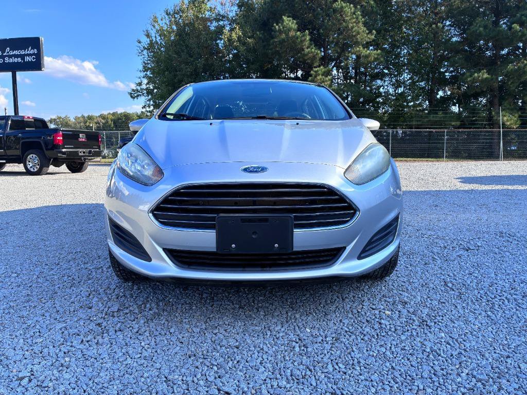 Used 2019 Ford Fiesta SE FWD image 2